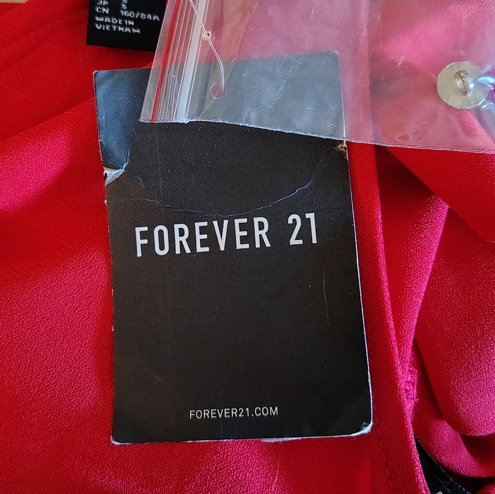 Women's Red Forever 21 Shirt.Brand New With Tags. - Picture 10 of 11